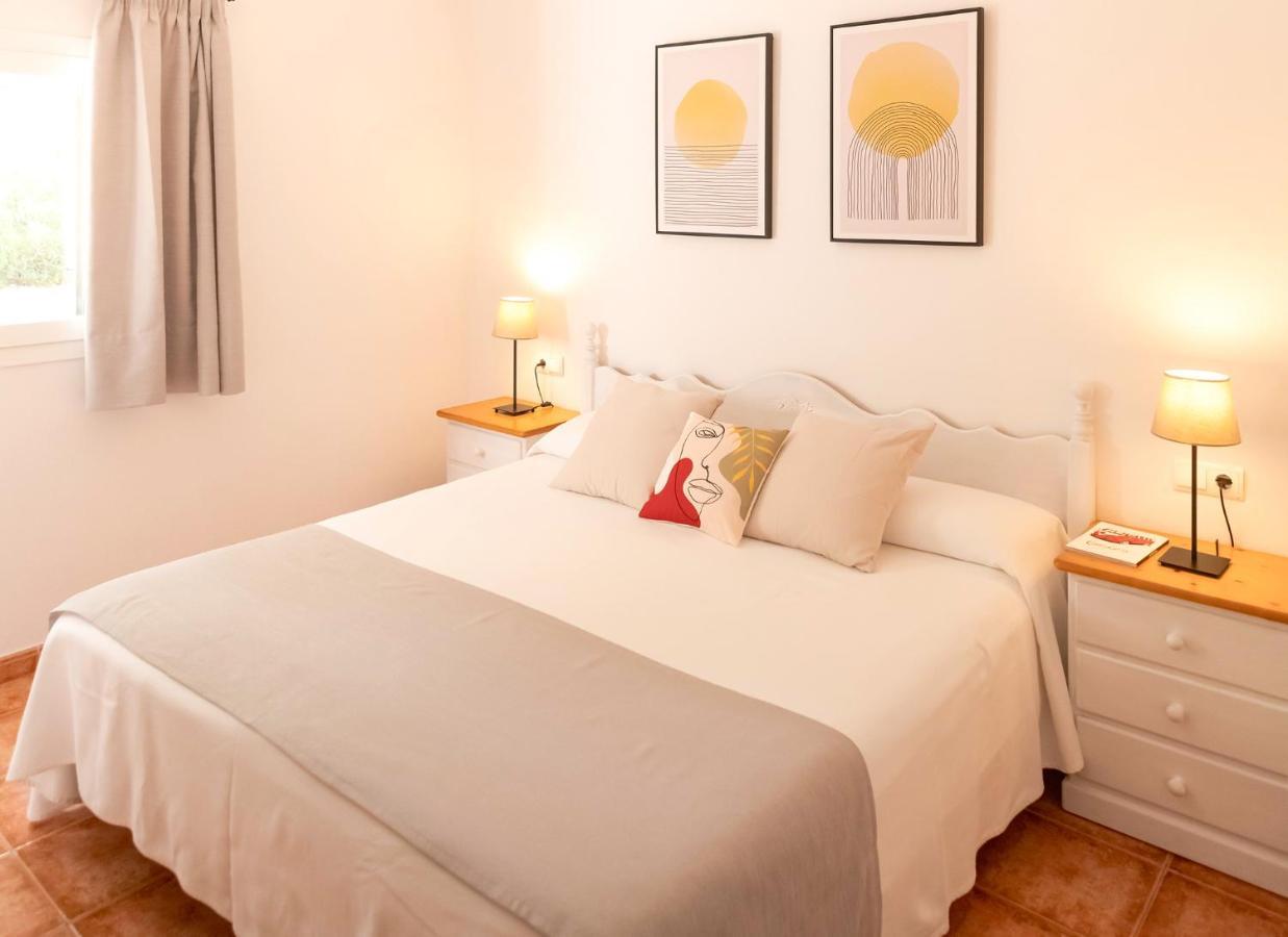 Apartamentos El Pino - Formentera Break Ес-Кало Екстер'єр фото