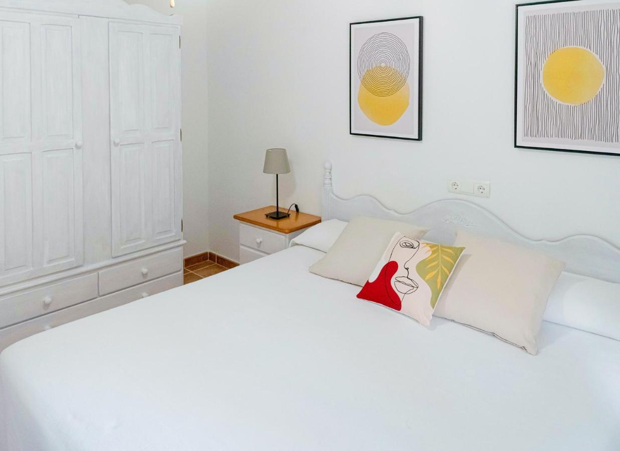 Apartamentos El Pino - Formentera Break Ес-Кало Екстер'єр фото