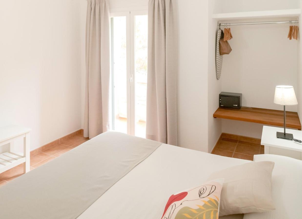Apartamentos El Pino - Formentera Break Ес-Кало Екстер'єр фото