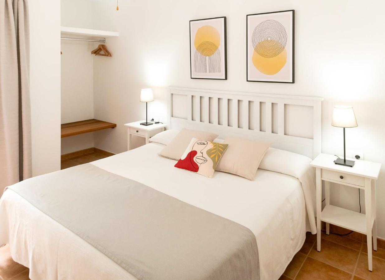 Apartamentos El Pino - Formentera Break Ес-Кало Екстер'єр фото